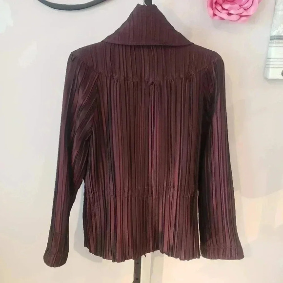 UBU Burgundy Crinkle Jacket - Picture 2 of 11